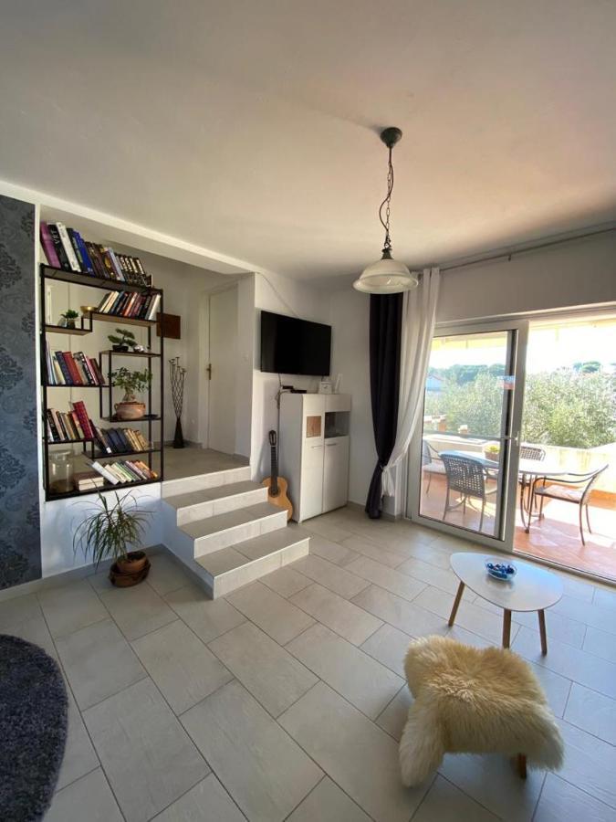 Beautiful Island House Ugljan Apartamento Exterior foto