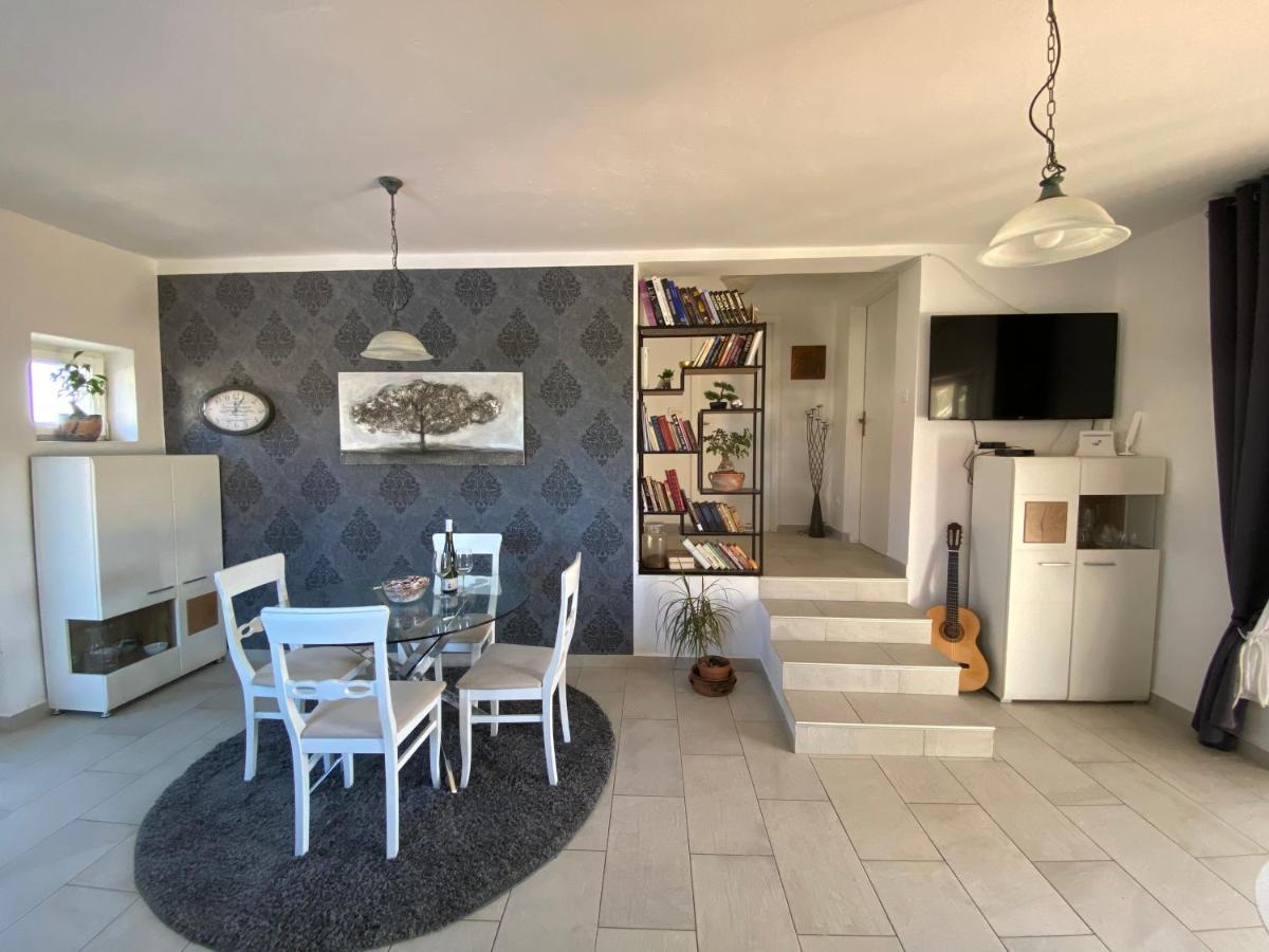 Beautiful Island House Ugljan Apartamento Exterior foto