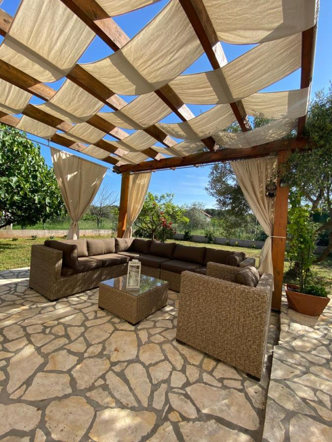 Beautiful Island House Ugljan Apartamento Exterior foto